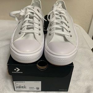 CONVERSE Allstar Platform white sneakers for women size 7 New with Box